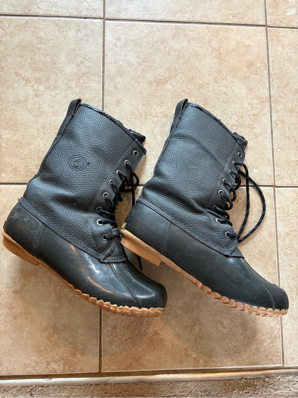 Women’s Black Lace-Up Winter Boots